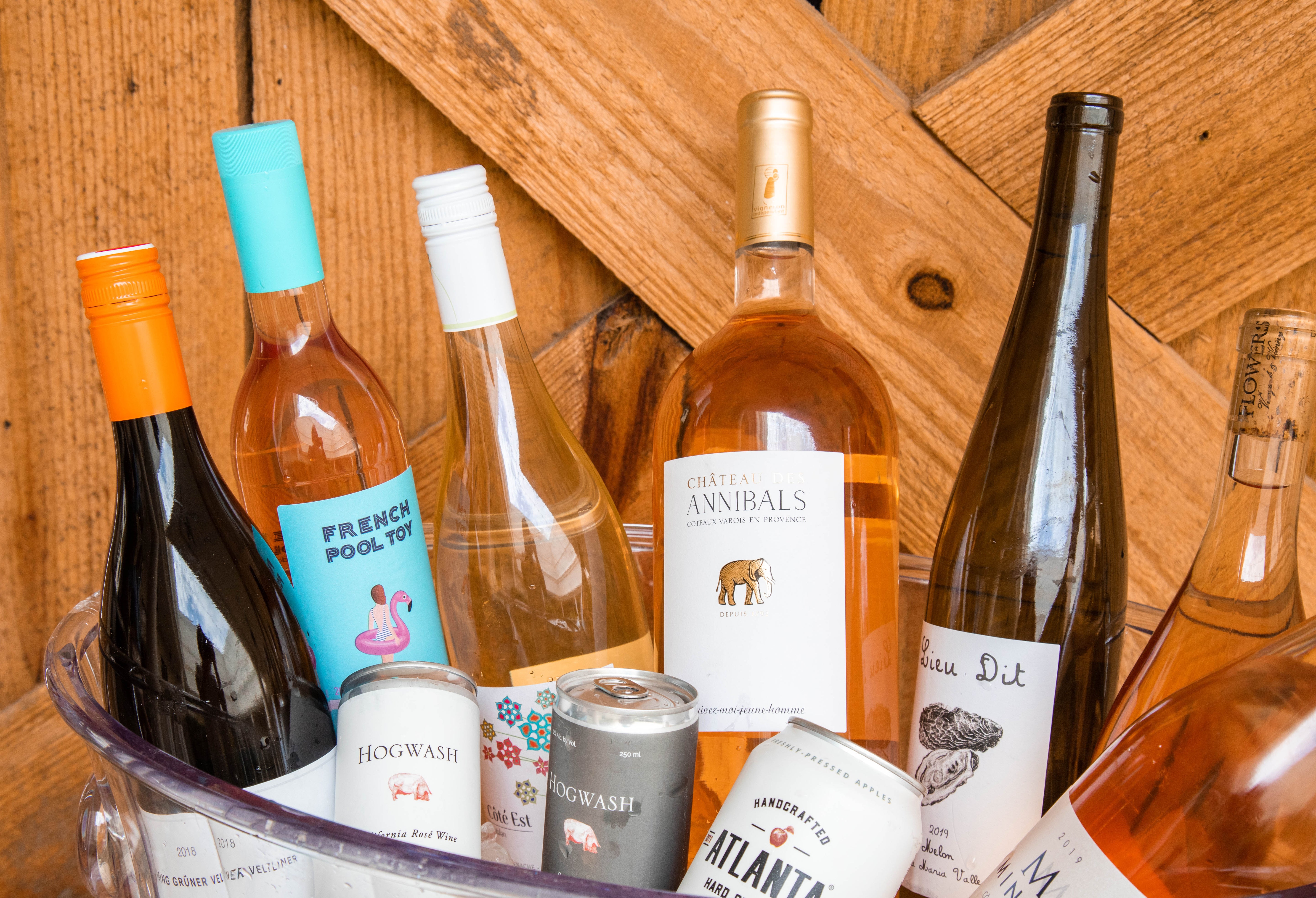 Best Wines for Summer Entertaining (And How to Pick the Right Bottle)